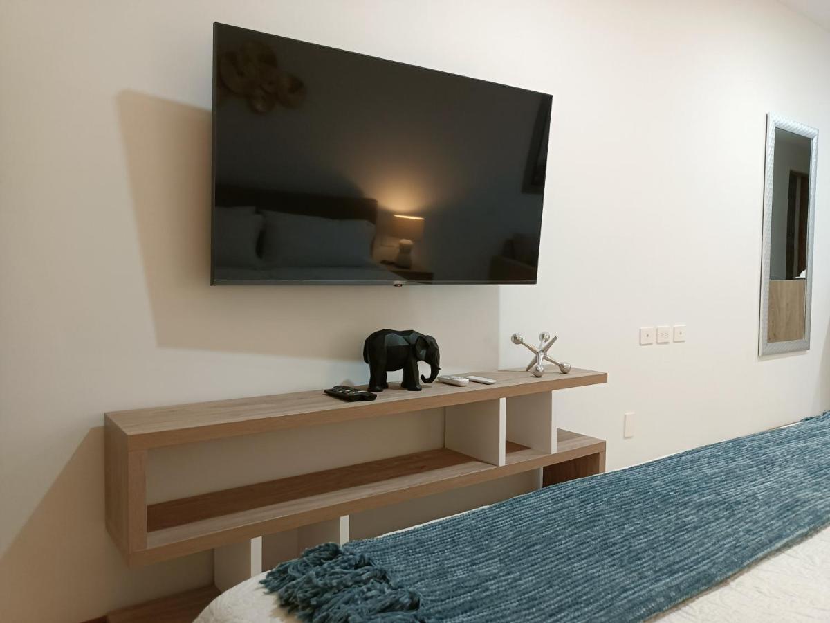 Luxury Suites , Calle 14th *