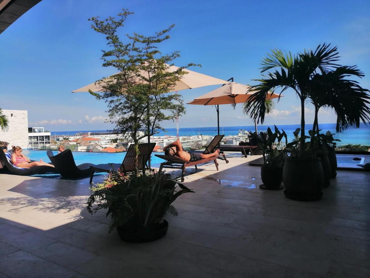 Luxury Suites , Calle 14th *